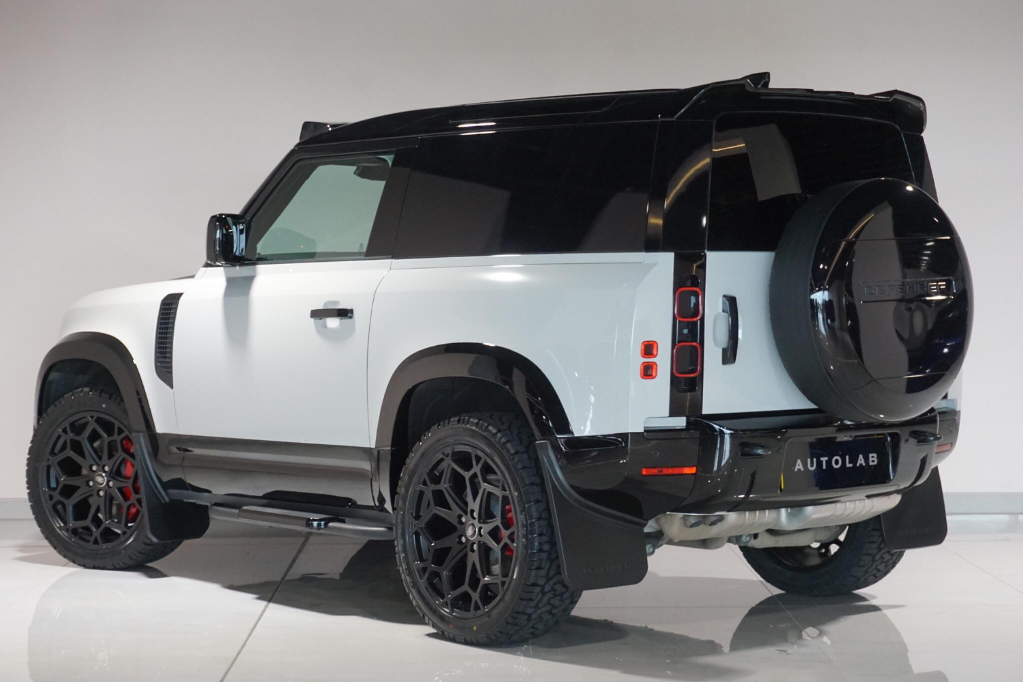 Land Rover Defender 90 3.0 D300 MHEV X-Dynamic HSE Hard Top SUV 3dr Diesel Auto 4WD SWB Euro 6 (s/s) (300 ps)